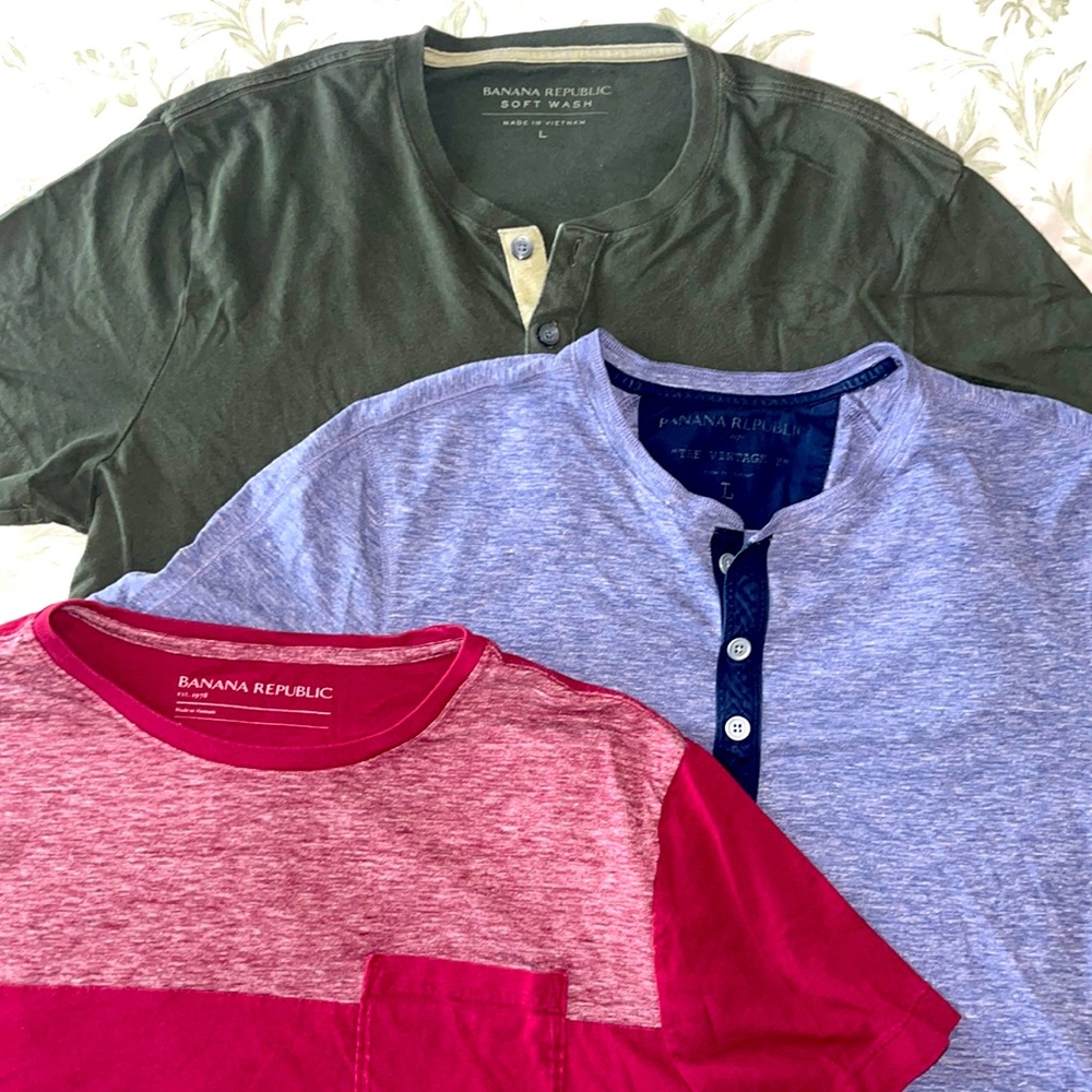 Mens Banana Republic tshirt - 3 pack!